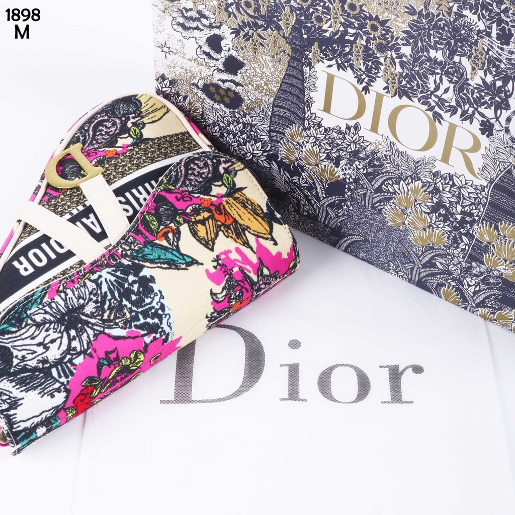 

Oblique 1898 Embroidered Saddle bag with paperbag
