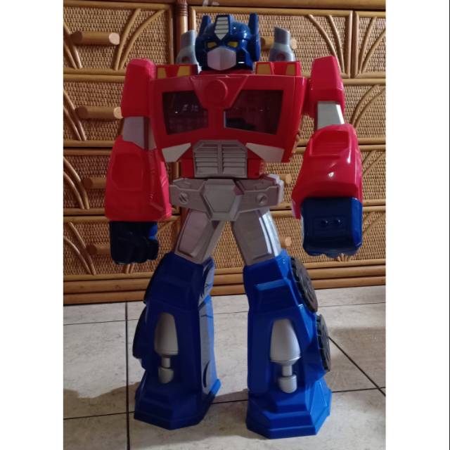 Robot Transformers Figure Optimus Prime