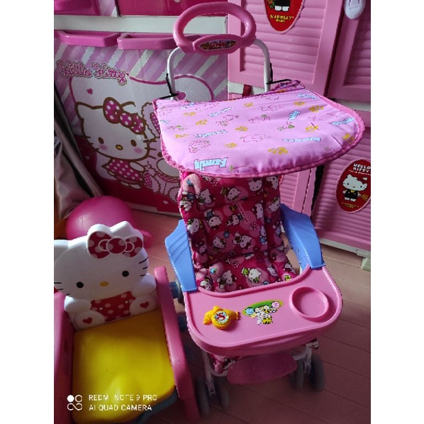 kursi makan bayi hellokitty ada roda