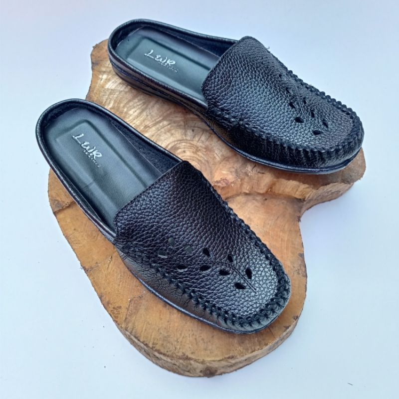 Sepatu santai bustong Wanita Kulit