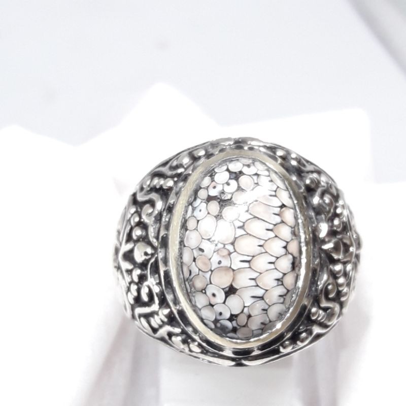 Batu cincin jhipen sisik ular dari madura natural