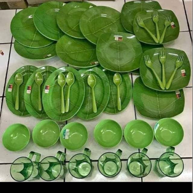 L.Maryanne Set Melamin Golden Dragon Piring Makan Series Daun Hijau