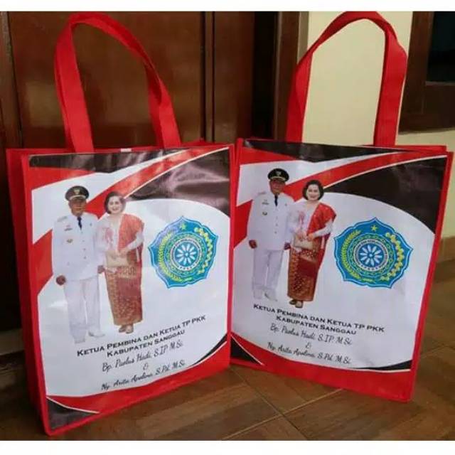 

TAS CUSTOM FREE DESAIN UNTUK PROMOSI - LEBARAN - NATAL DAN TAHUN BARU