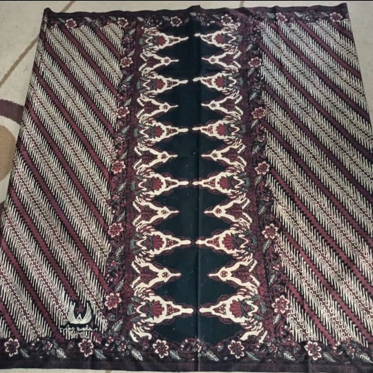 SARUNG LAR GURDA | SARUNG BATIK LAR GURDA | SARUNG KANG SANTRI | SARUNG BATIK MOTIF |  SARUNG SANTRI