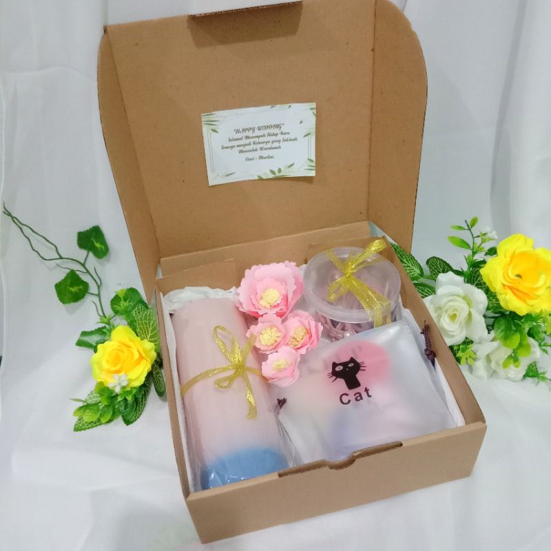 

KADO HAMPERS ALAT MAKE-UP SET MURAH HADIAH