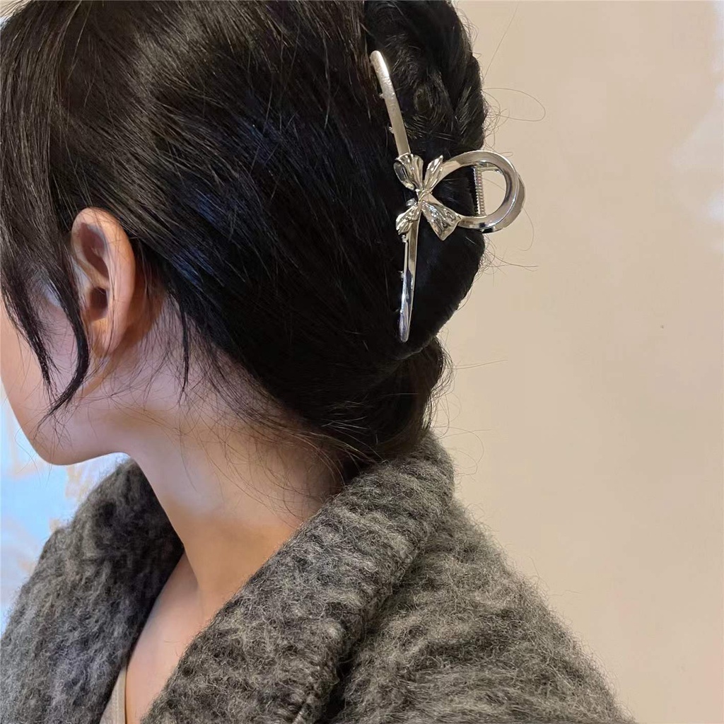 Jepit Rambut Bentuk Hiu Bahan Alloy Lapis Silver Untuk Wanita