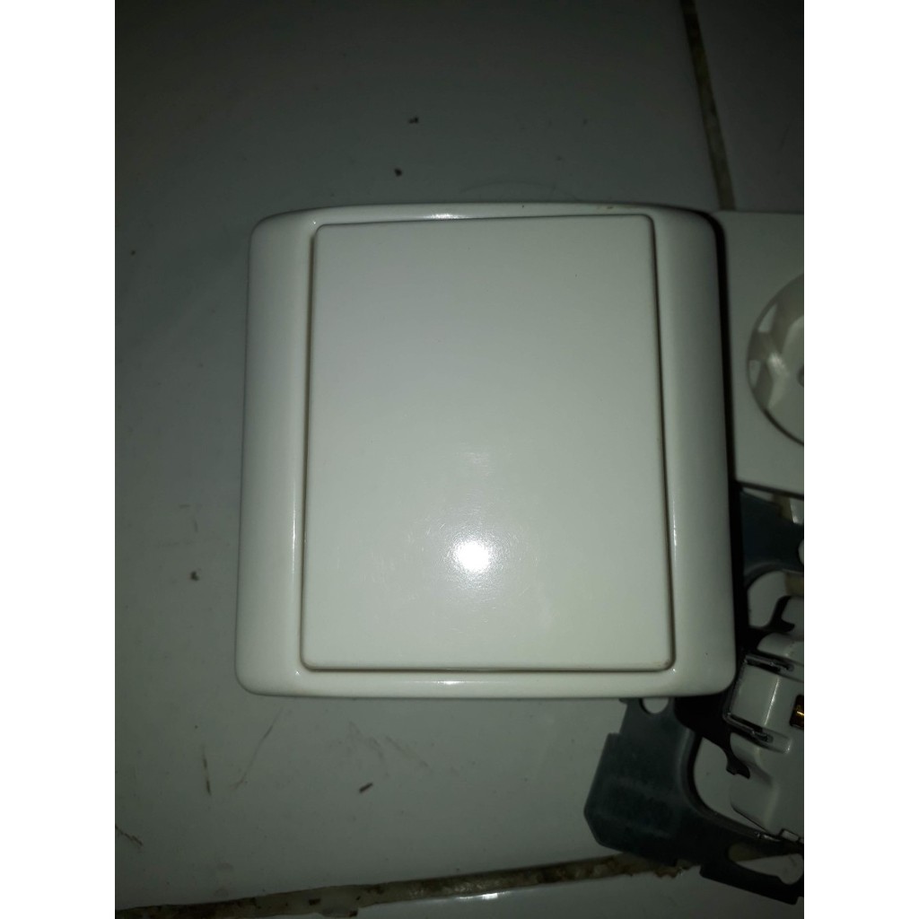 saklar tunggal/engkel merk berker original germany