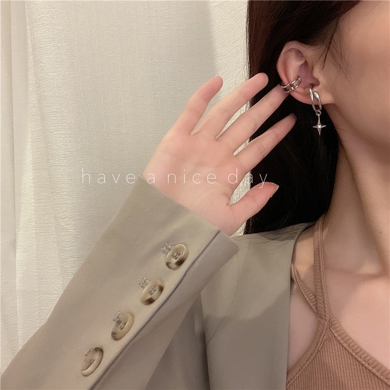 Anting Tusuk Bentuk Bintang Warna Silver Gaya Retro Untuk Wanita