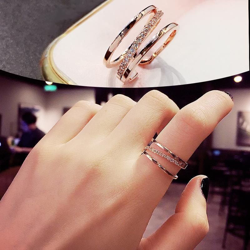 Cincin 3 Lapis Bahan Titanium Steel Warna Rose Gold Dan Silver Gaya Korea Untuk Wanita