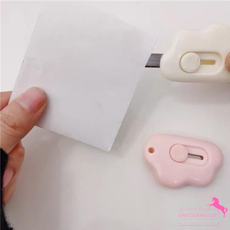 Cutter Size Mini Kecil Aesthetic TikTok Untuk membuka Paket Awan