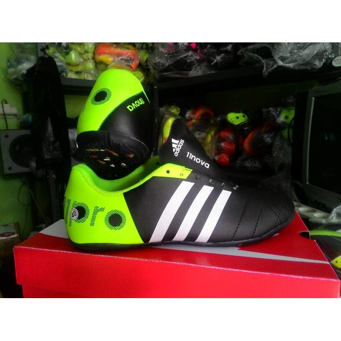 BEST sepatu futsal adidas 11pro questra