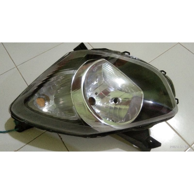Headlamp/Lampu depan agya