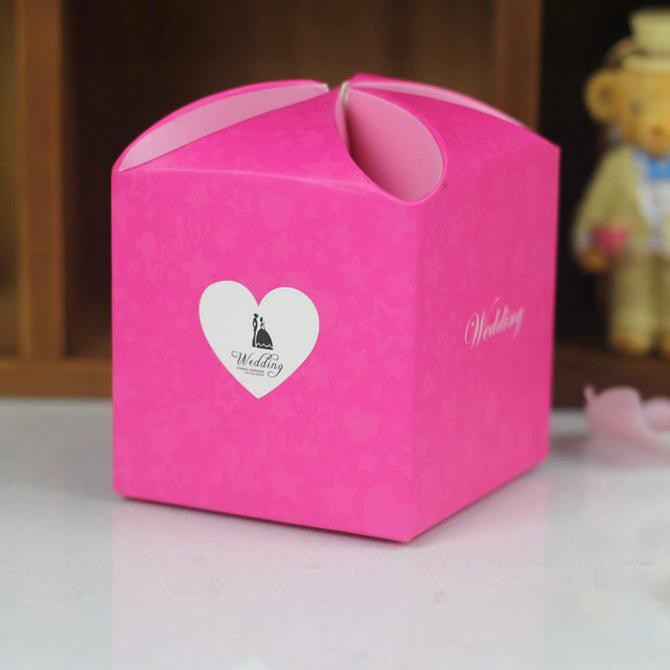 

Kotak Kado Hadiah Kotak Souvenir Wedding Pernikahan Tunangan