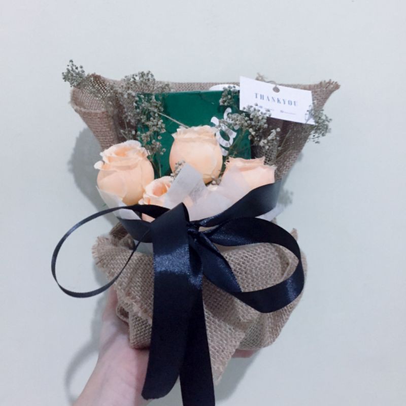 

SNACK FLOWER HAMPERS-SNACK HAMPERS-SNACK GIFTBOX-FLOWERS SNACK-SNACK BOUQUET