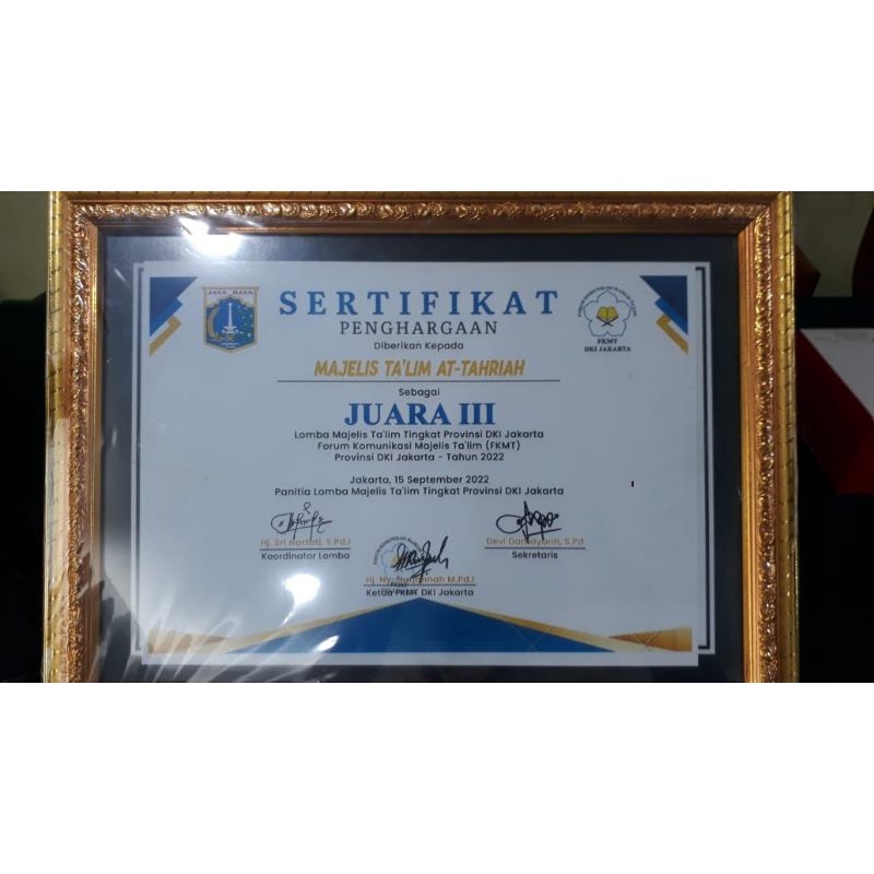 

Sertifikat/Piagam A4