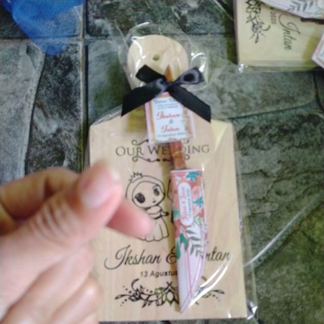 Sovenir Telnan Plus Pisau Custom Desain Size 10*20