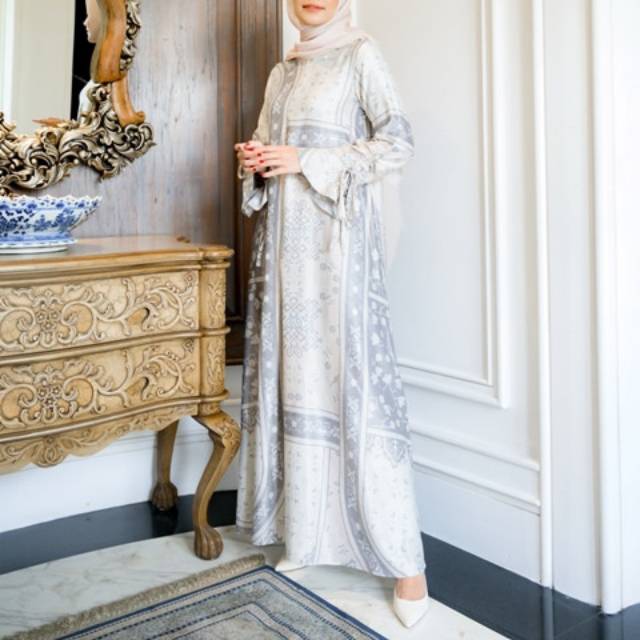 Agnia Dress In Peony Size M by Wearing Klamby