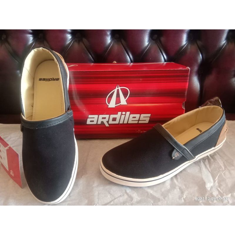 Obral sepatu slop murah ardiles original