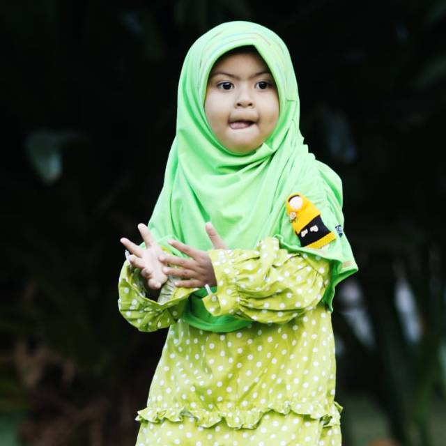 Jilbab Anak Terbaru Rifara Syaima Hijau Stabilo