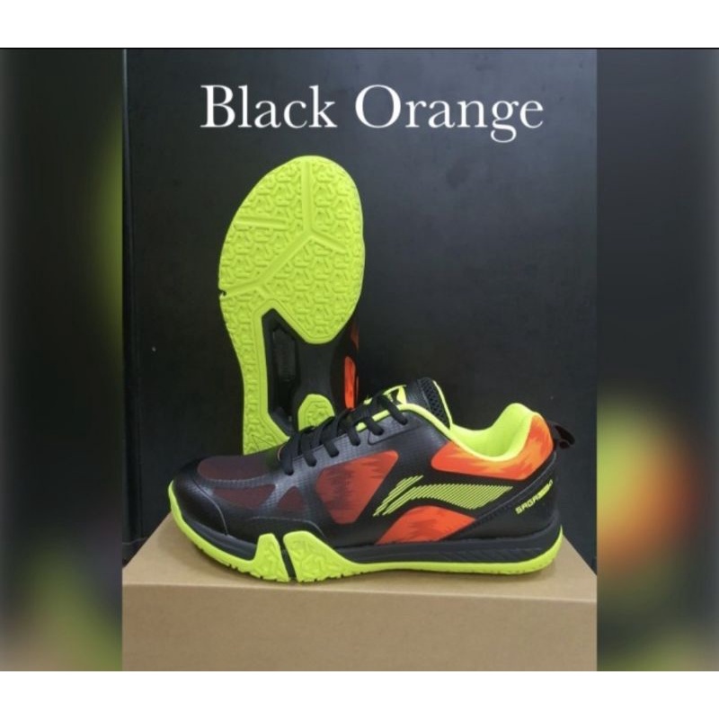 SEPATU BADMINTON LINING SAGA LITE 4