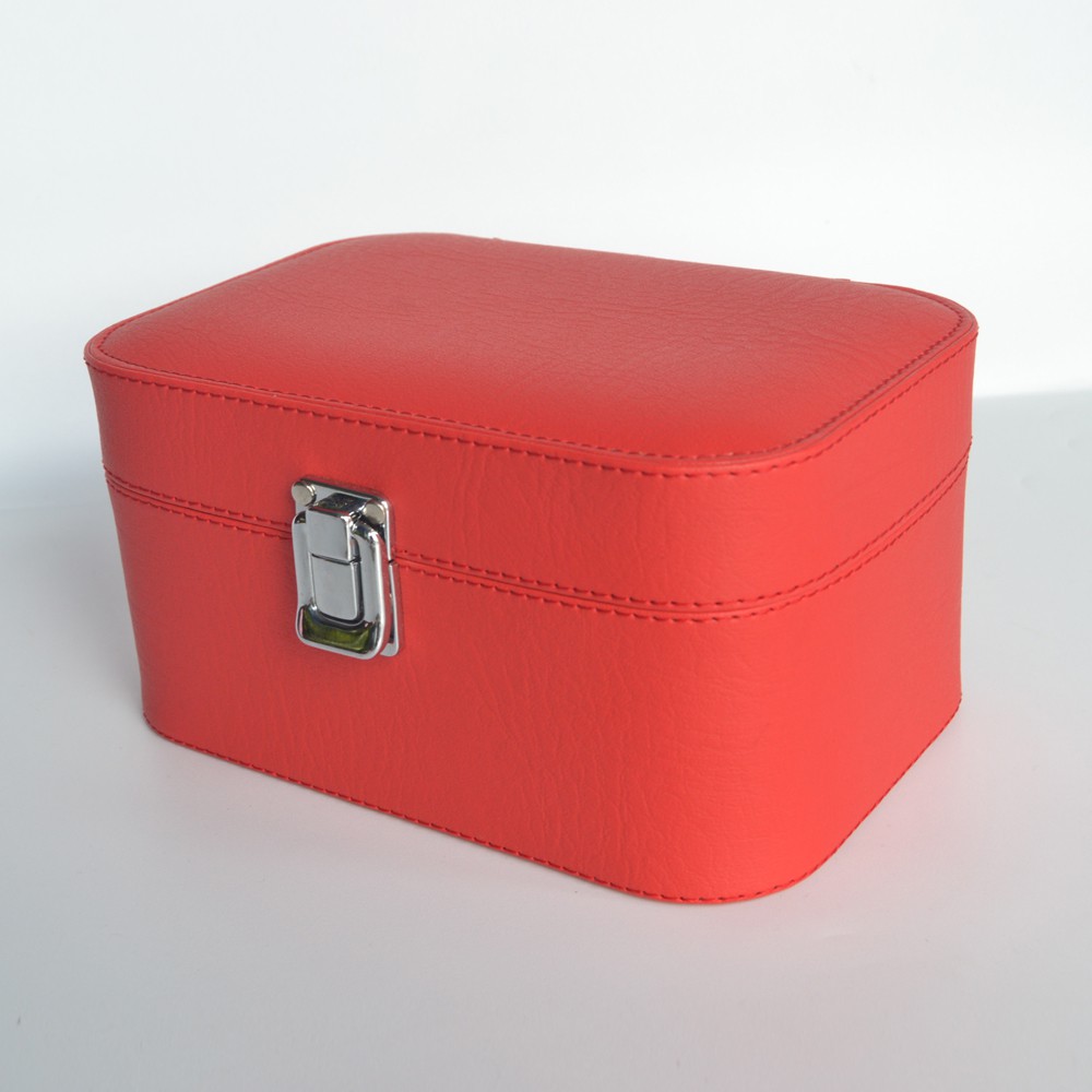 Jewellery Box / kotak Perhiasan / Tempat Perhiasan / Kotak Perhiasan Warna Merah