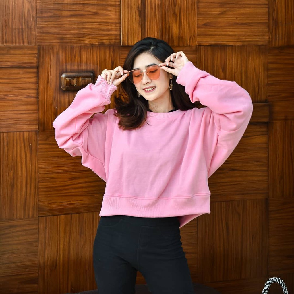Sweater Crop Oversize Korean Terbaru / Sweater Wanita Kekinian /  Sweater Crop Wanita / Oversize Cro