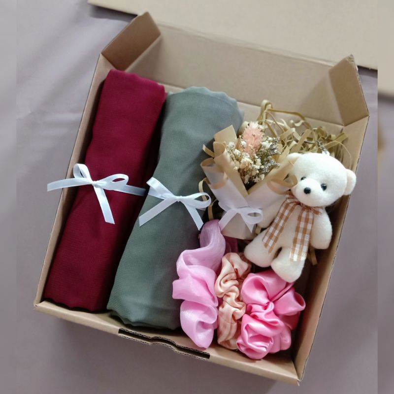 

Hampers hijab jilbab kado unik pacar cewek cowok boneka scrunci buket bunga box packing tembilahan Riau sumatra pekanbaru Hampers lebaran idul Fitri Ramadhan Eid Mubarak karem 2022