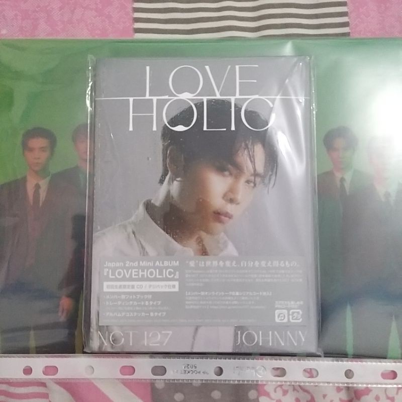 (BACA DESKRIPSI) Album only loveholic cover Johnny NCT plus benefit cd