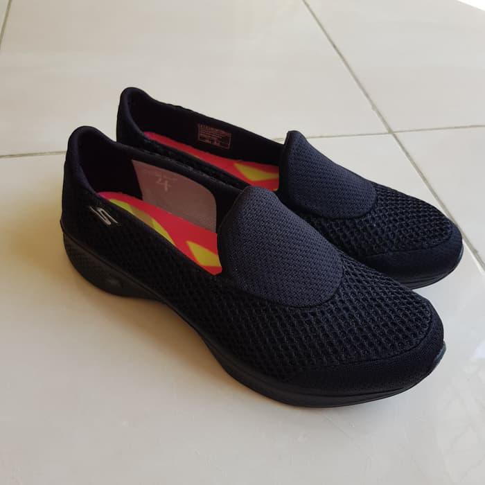 Sepatu Original Skechers Gowalk4 Kindle Full Black