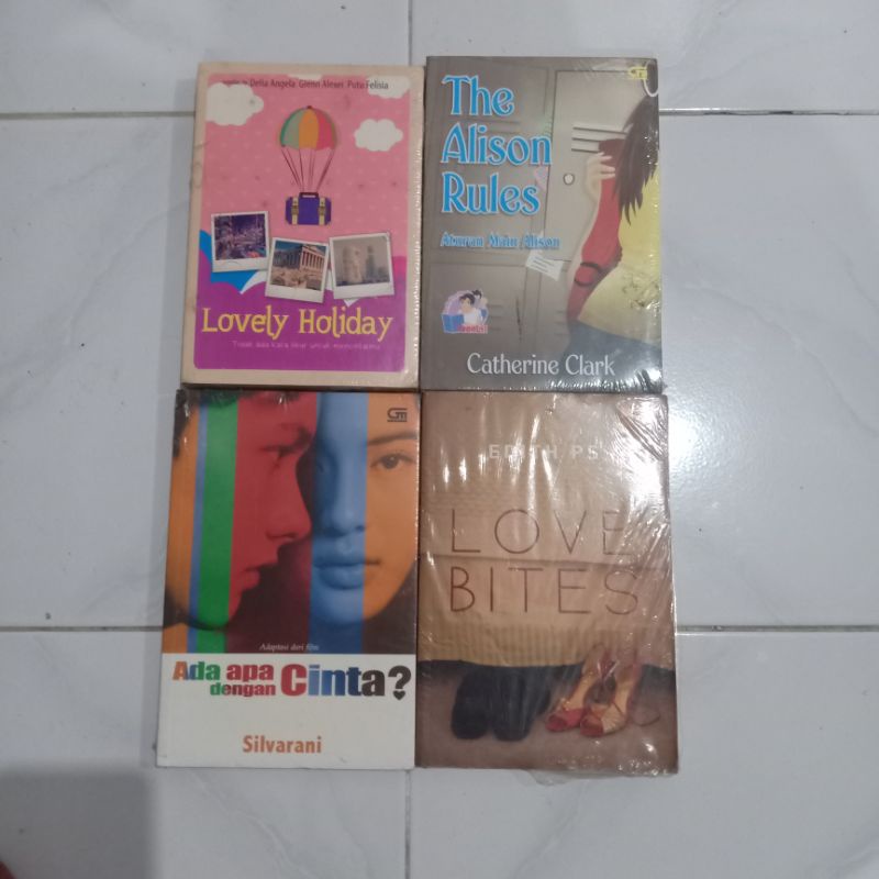 ( PROMO ) Obral paket murah ( isi 4 buku ) Novel remaja // fiksi // non fiksi // best seller // fantasi // romance // original // baru // new old stock-Paket 8