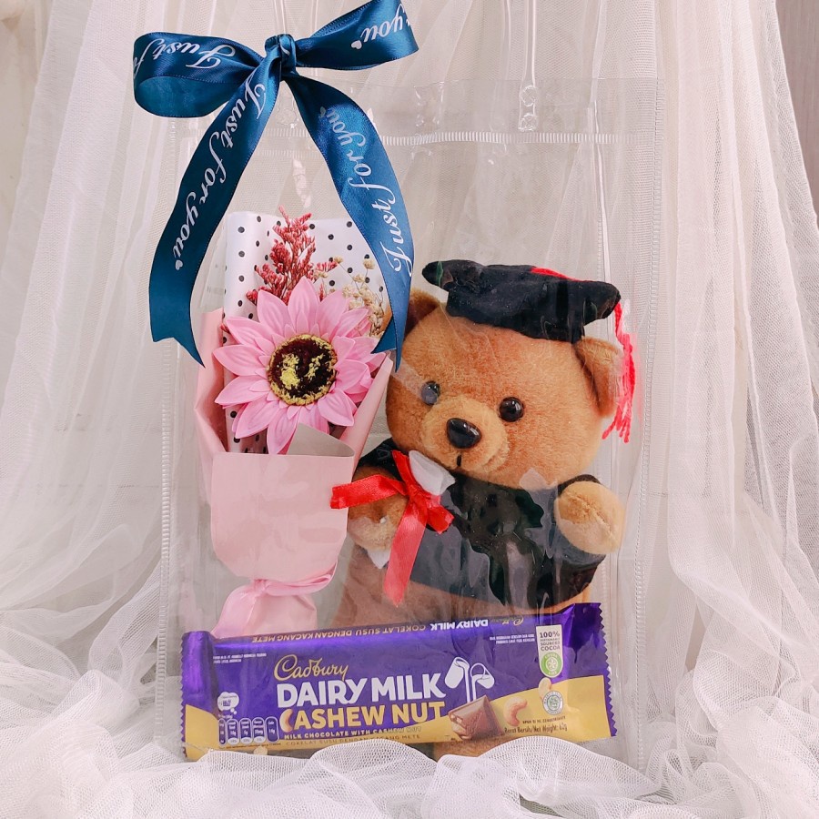 

Kado Graduation/ Kado Wisuda/ Boneka Wisuda/ Coklat Wisuda/ graduotion gift