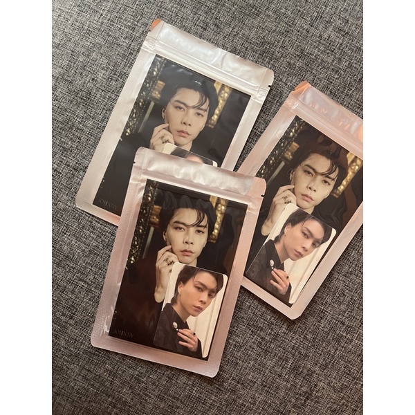 4x6 PHOTOSET JOHNNY THE CASTLE NO 127