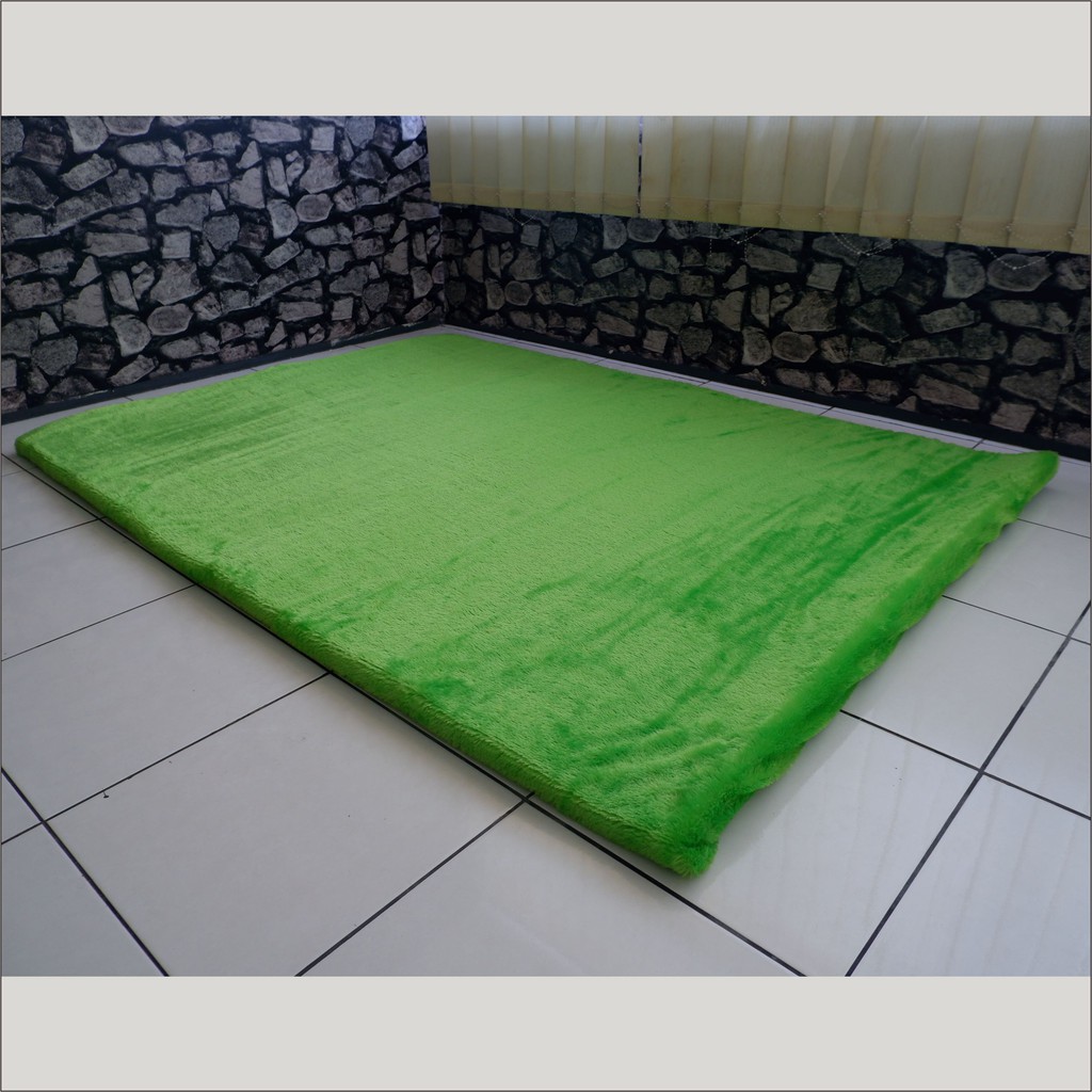 Bizzarpillow Karpet Rasfur Polos 150x200 tebal 4cm BZ280