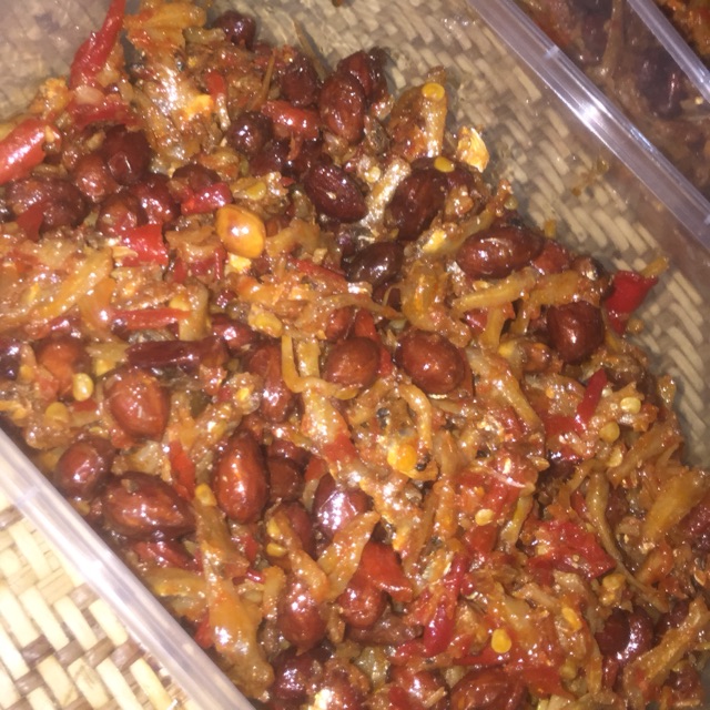 

Teri kacang balado ny.ketut