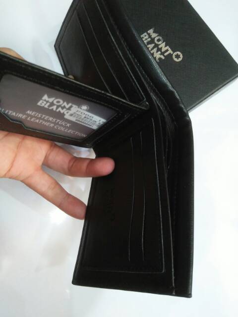 Dompet pria lipat pendek