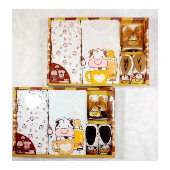 1 Set Baju Bayi Baru Lahir (Newborn) - 1 Stel Baju Bayi Lengkap Dengan Sepatu Dan Topi