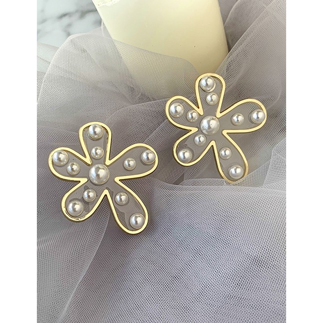 LRC Anting Tusuk Fashion Golden Pearl Large Flower Stud Earrings D89963