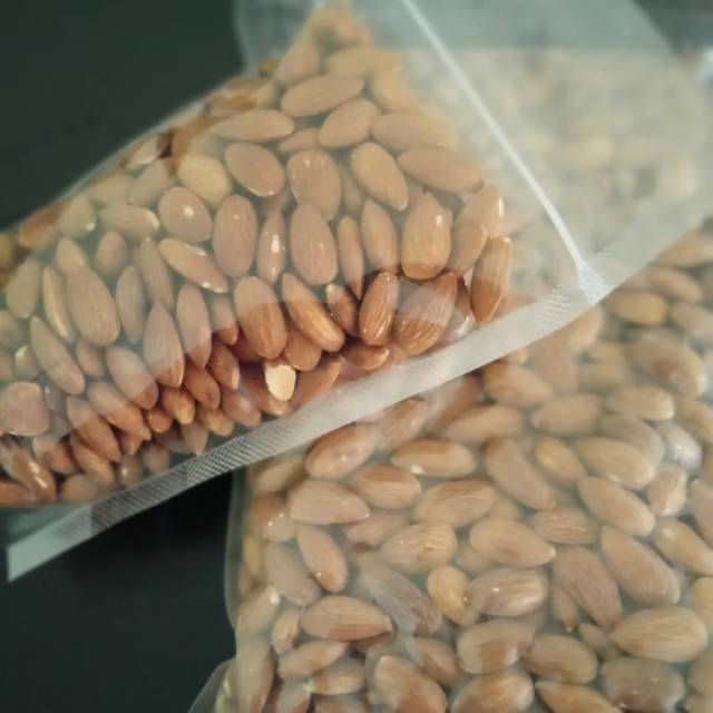 

Kacang almond panggang