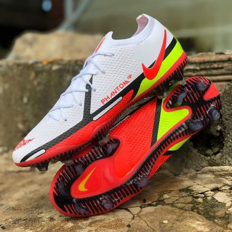 Sepatu Bola Nike Phantom GT II Elite Motivation Pack FG-1