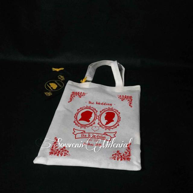 

Tas Souvenir Pernikahan Ukuran 30 x 22