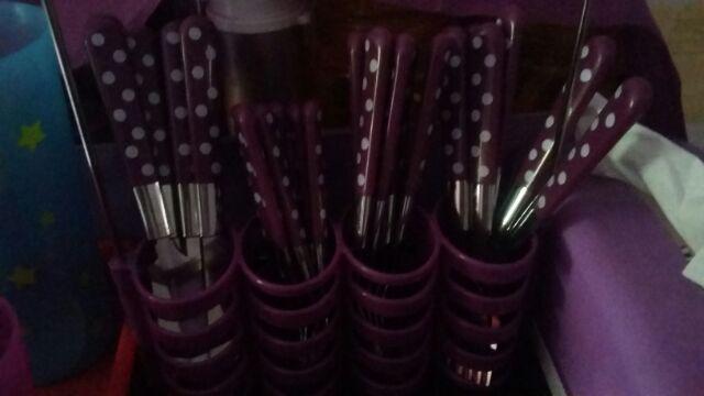 Adelaides Sendok Set 25 Pcs Dengan Wadah