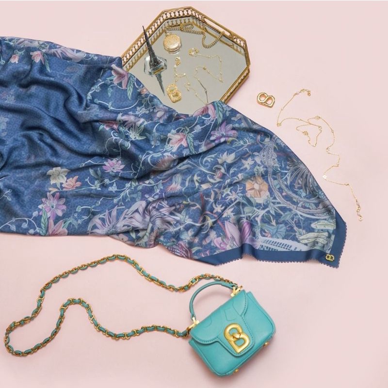 Buttonscarves Dubai Series Preloved