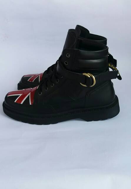 Sepatu rocker 8 hole