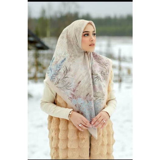 Buttonscarves Frozen Almond XL - NEW