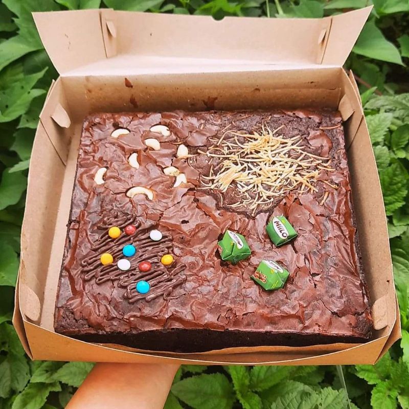 

Fudgy Brownies Loyal Size