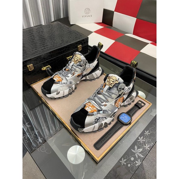 Men's Sports Men's Shoes Factory [Versace] 2021 low-top trendy men's shoes, the upper is made of cow