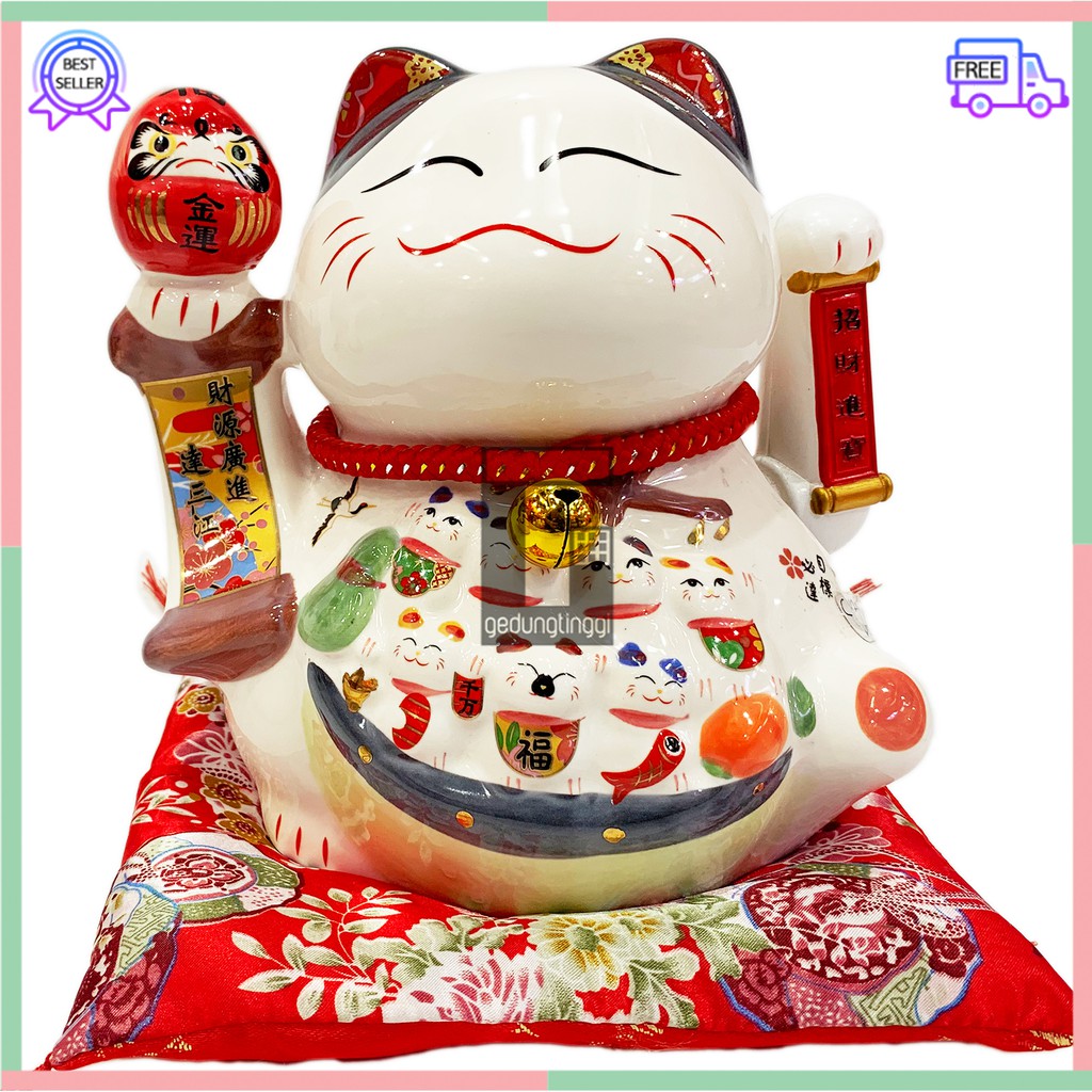 Patung Pajangan Hiasan Boneka Dekorasi Kucing Panggil Hoki Rejeki Rezeki Daruma Lucky Cat Maneki Neko Maneko Neki Jepang Cina China Tangan Goyang Gerak Bergerak Keramik Ceramic Ukuran Medium Sedang Besar Murah Baterai Batre Batrai Listrik Toko Kasir Cafe