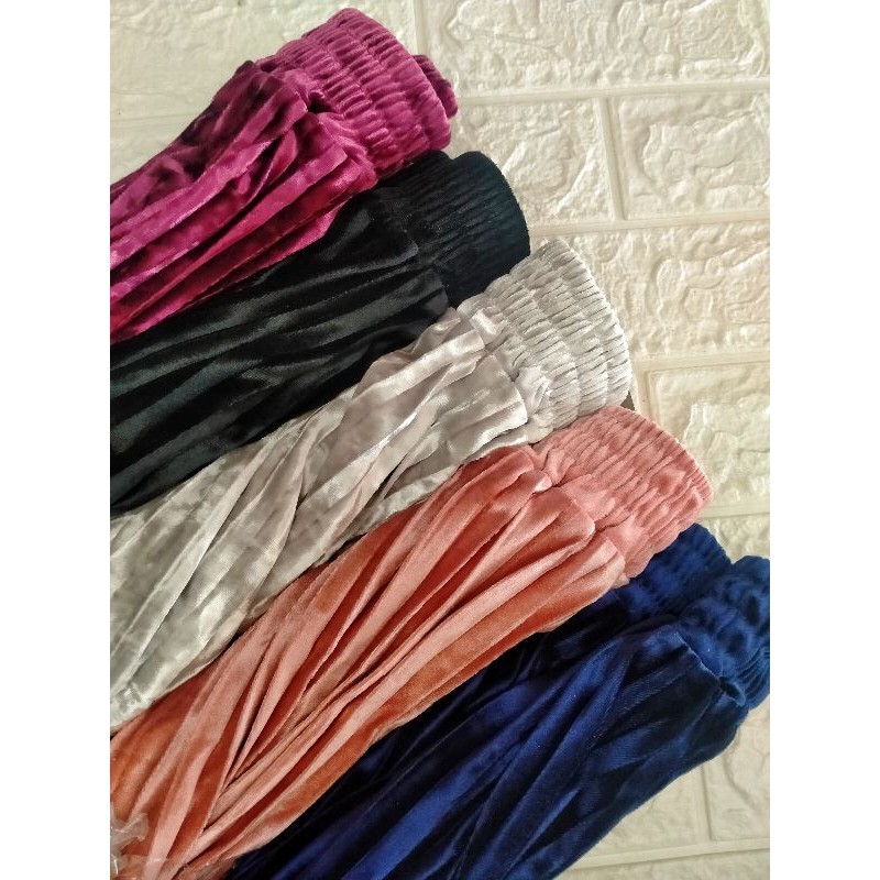 Rok Bludru Plisket Import