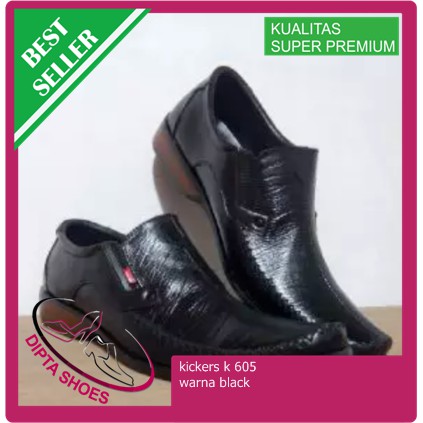 sepatu pantopel kickers