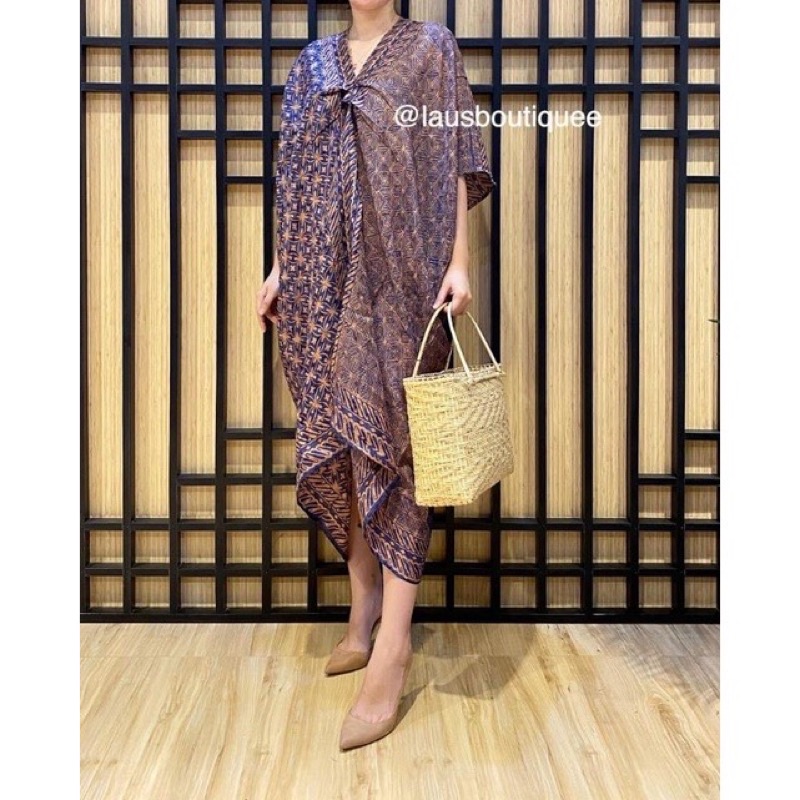 Laus Boutique Kaftan Batik Ungu